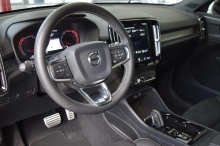VOLVO XC40 R-Design